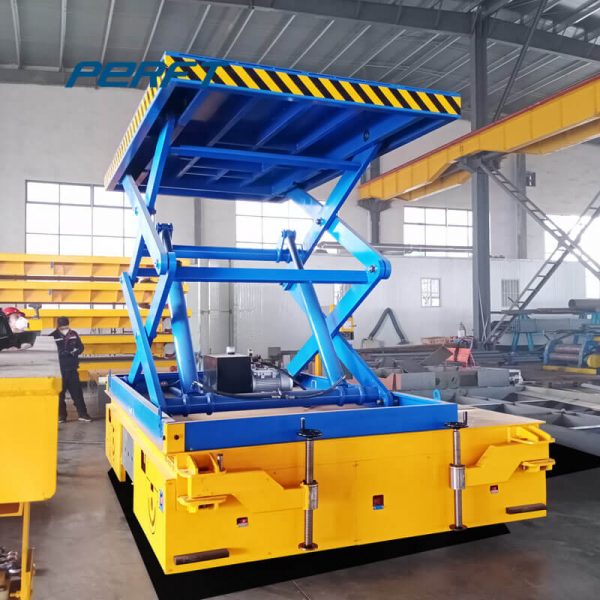 Maintenance of high-efficiency battery car crawler flat car